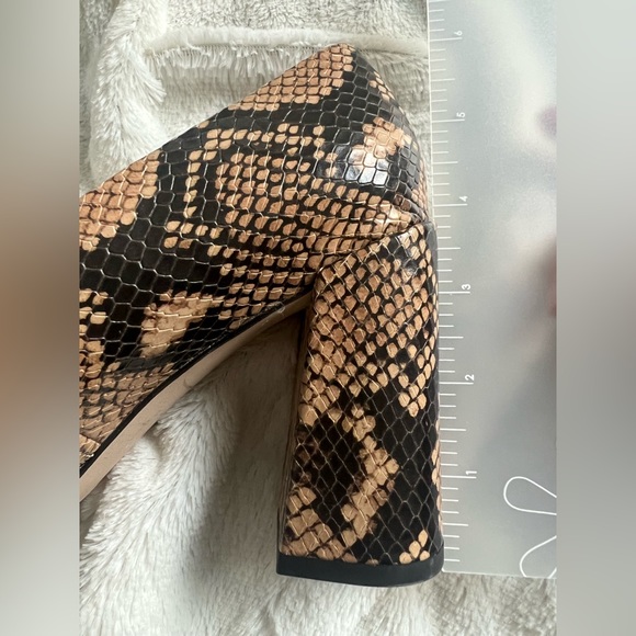 Franco Sarto Women’s Halo Pumps - Snake Print - Picture 5 of 5